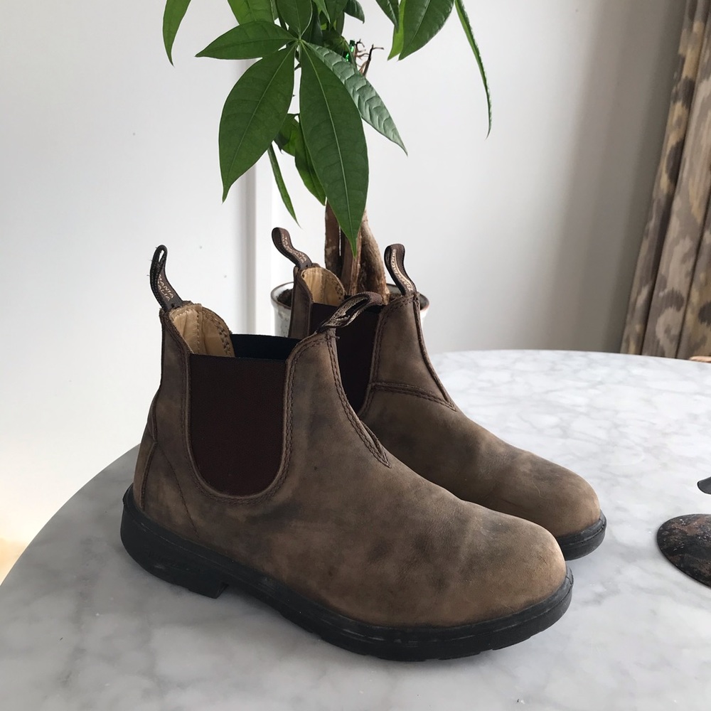 Blundstones Size 3